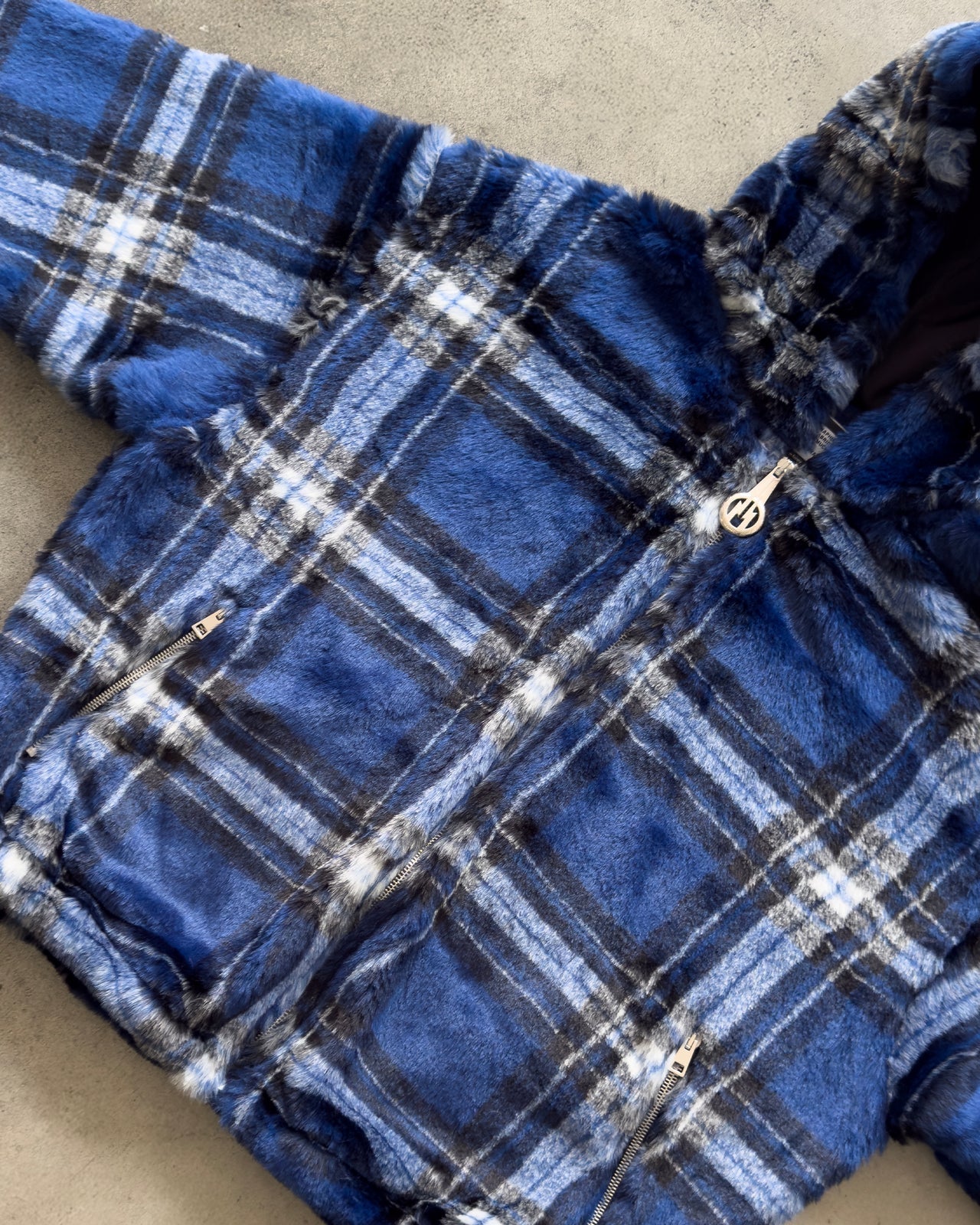 BLUE FUR ZIPPER
