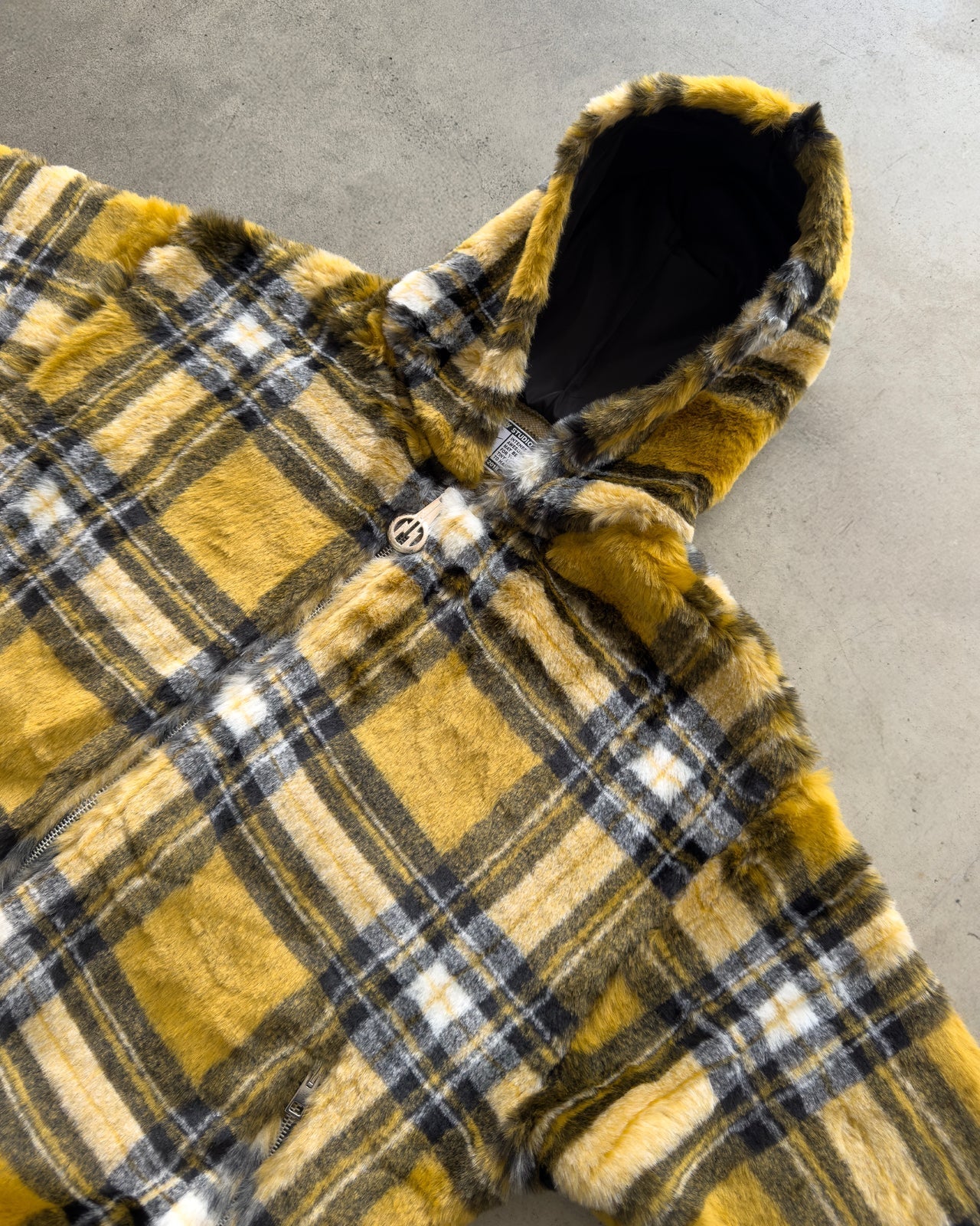 YELLOW FUR ZIPPER
